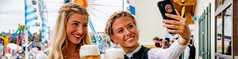 Selfi im Paulaner Festzelt